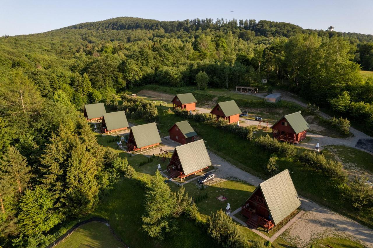 Hotel Uweronci Ustrzyki Dolne Exterior foto